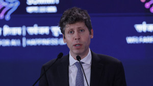 Άλτμαν (OpenAI) στο POLITICO: Η τεχνητή νοημοσύνη δημιουργεί περισσότερα οφέλη από κινδύνους