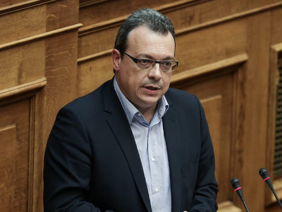 Φάμελλος: Η δημοκρατία δεν αφορά μόνο τους βουλευτές της αντιπολίτευσης