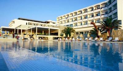 Πειραιώς: Στο σφυρί το Aktia Lounge Hotel