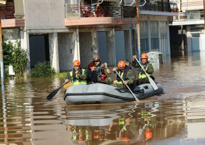 Πλημμύρες: 2.806 διασώσεις-απομακρύνσεις ατόμων έως σήμερα από την Πυροσβεστική
