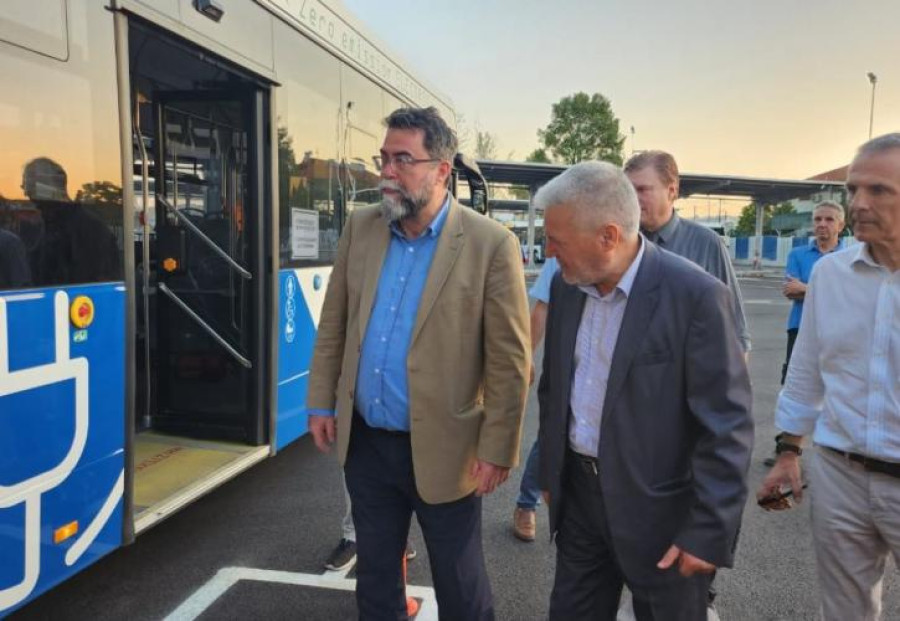 Οικονόμου: Στόχος η αλλαγή όλων των λεωφορείων σε Αθήνα-Θεσσαλονίκη