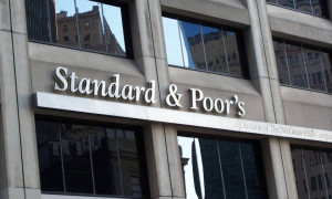 S&amp;P: Αναβάθμισε τις ελληνικές τράπεζες- Θετικές οι προοπτικές