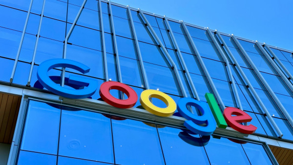 Google: Πρόστιμο $403 εκατ. από την Ιρλανδία για τα δεδομένα τοποθεσίας