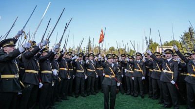 Τουρκία: Ενοχλημένος ο στρατός από τις θρησκευτικές αιρέσεις σε υπουργεία