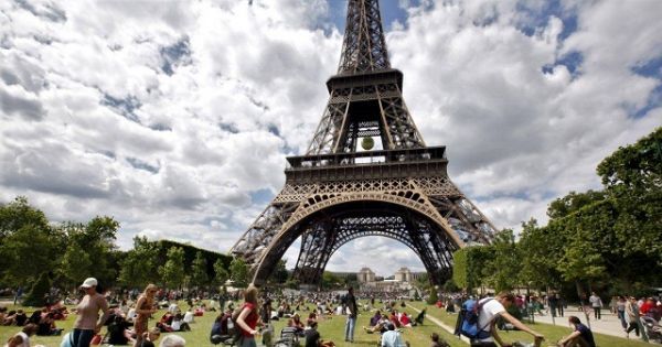 Γαλλία: Ενίσχυση του τουρισμού κατά το δ&#039; τρίμηνο