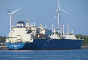 Χτυπήθηκε το Maran Gas Mystras της Μ. Αγγελικούση: Σώοι και οι 30 επιβαίνοντες