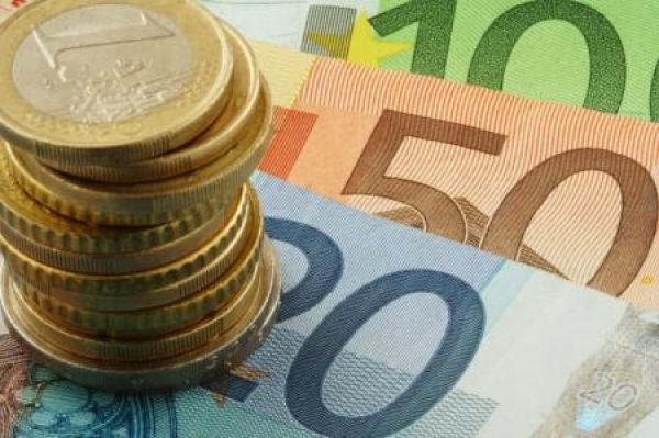 1,95 δισ. ευρώ άντλησε το δημόσιο- Στο 3,65% το επιτόκιο - Ικανοποιημένος ο Π. Χριστοδούλου 