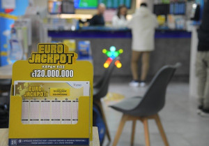 Eurojackpot: Αντίστροφη μέτρηση για την κλήρωση των 67 εκατ. ευρώ