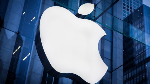 Apple: Τιμή-ρεκόρ για τη μετοχή, μετά την ανακοίνωση ΑΙ χαρακτηριστικών