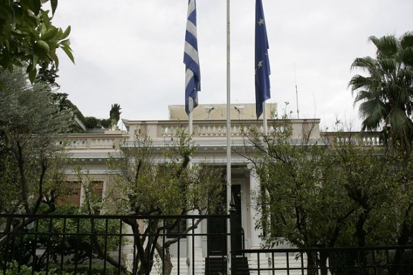 Μαξίμου: Το αίτημα για εκλογές εκφυλίστηκε σε πολιτικό ανέκδοτο