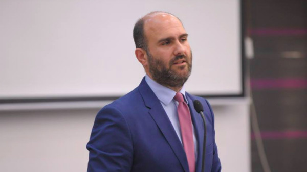 Μαρκόπουλος: Έρχεται ρύθμιση για ενίσχυση των πρατηριούχων με voucher έως €3.000