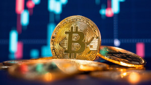 Παλεύει να κρατηθεί πάνω από τα $30.000 το Bitcoin