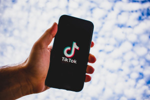 TikTok: Δημιουργεί Κέντρο Ελληνικών Εκλογών μέσα στην εφαρμογή