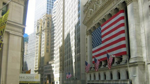 Wall Street: Ήπια κέρδη στο άνοιγμα-Ηγέτιδα η μετοχή της Tesla