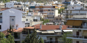 Καταπατημένα ακίνητα: Πώς θα δοθούν τίτλοι κυριότητας από το Δημόσιο