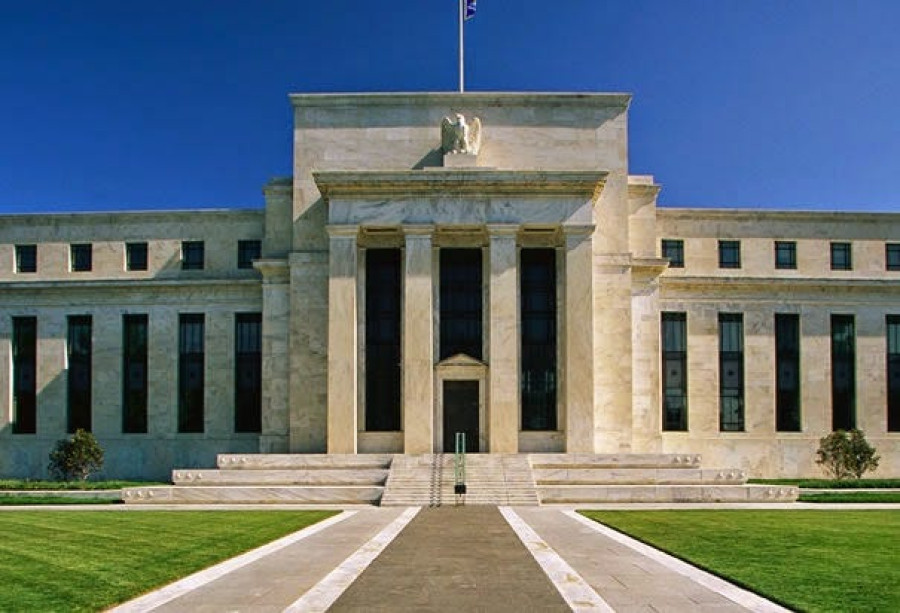 Fed: Διατηρούνται σταθερά τα επιτόκια- Σήμα για μείωση τον Σεπτέμβριο