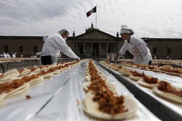 Το μεγαλύτερο taco στον κόσμο μετρά 2,5 χιλιόμετρα!