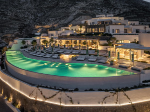 Sandblu Santorini: Blu Syllogi, με σφραγίδα Hilton, το πρώτο luxury retail village στη Σαντορίνη