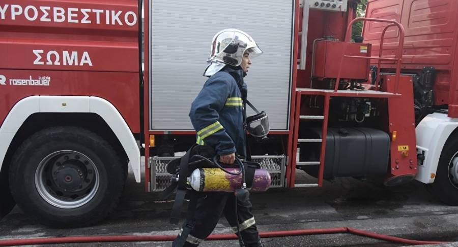 Σε εξέλιξη τα πύρινα μέτωπα στην Εύβοια