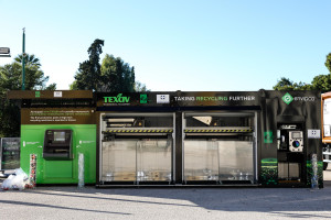 «Σπιτάκια ανακύκλωσης»: Για οργανωμένη επιχείρηση δυσφήμισης κάνει λόγο η ΤΕΧΑΝ