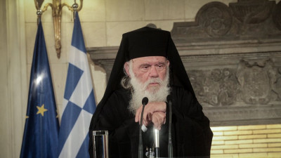 Αρχιεπίσκοπος Ιερώνυμος: Προσεύχομαι για τα παιδιά των πανελληνίων
