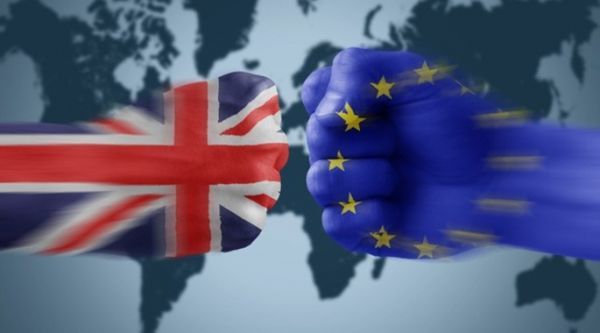 Βρετανία: «Βαρίδι» το Brexit από το 2018 και μετέπειτα