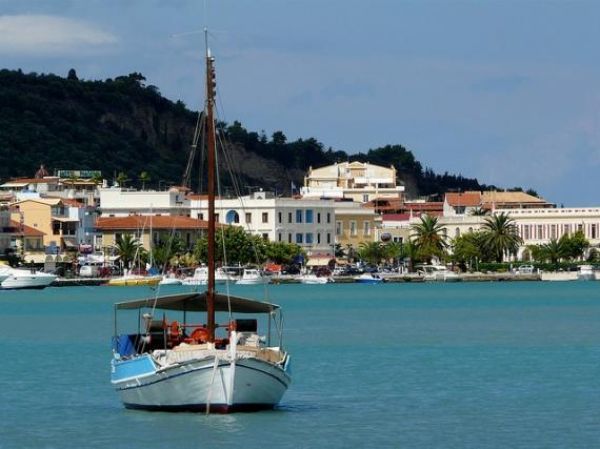 Σοβαρός τραυματισμός ανήλικου αγοριού από λέμβο στη Ζάκυνθο