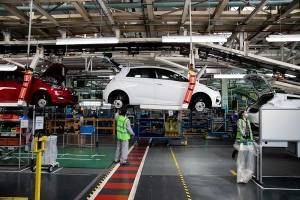 Μειώσεις των πωλήσεων 34,9% κατέγραψε η Renault το πρώτο εξάμηνο