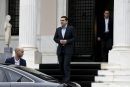 Bloomberg: Κινδυνεύει το μέλλον του Τσίπρα αν εγκαταλείψει τη διαπραγμάτευση