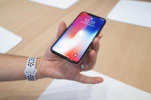 Τι ισχύει με την τριπλή κάμερα στα νέα iPhones