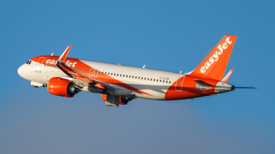 easyJet: Ενίσχυση παρουσίας στην Αθήνα με πέντε νέες γραμμές