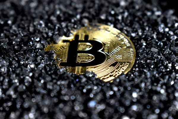Bitcoin: «Κόλλησαν» €620.000 στην εφορία – Το κενό στη φορολογική τους αξιοποίηση παραμένει