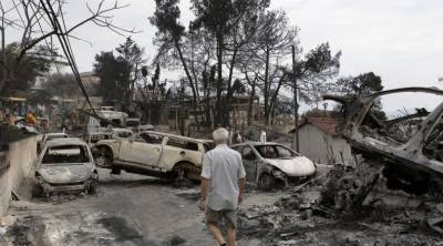 Την Παρασκευή συντάξεις και μερίσματα σε πυρόπληκτους