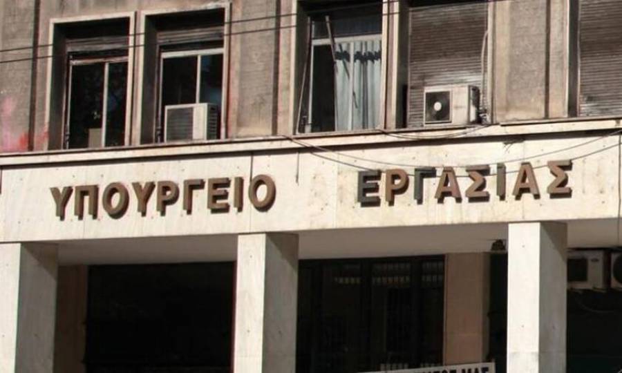 Υπουργείο Εργασίας εναντίον ΣΥΡΙΖΑ για τις επικουρικές: 8 fake news