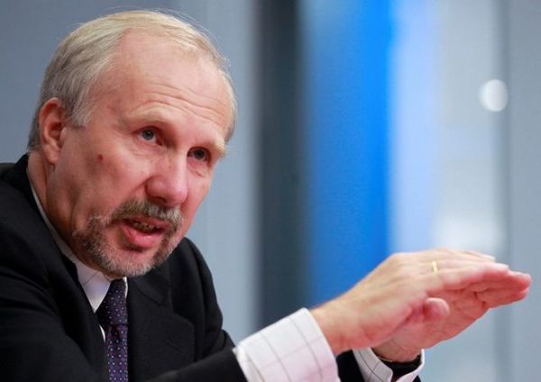 Nowotny (ΕΚΤ): Δεν έχουμε φτάσει σε ένα σημείο καμπής