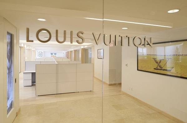Louis Vuitton: Υποχώρησαν 7% τα έσοδα στο γ' τρίμηνο