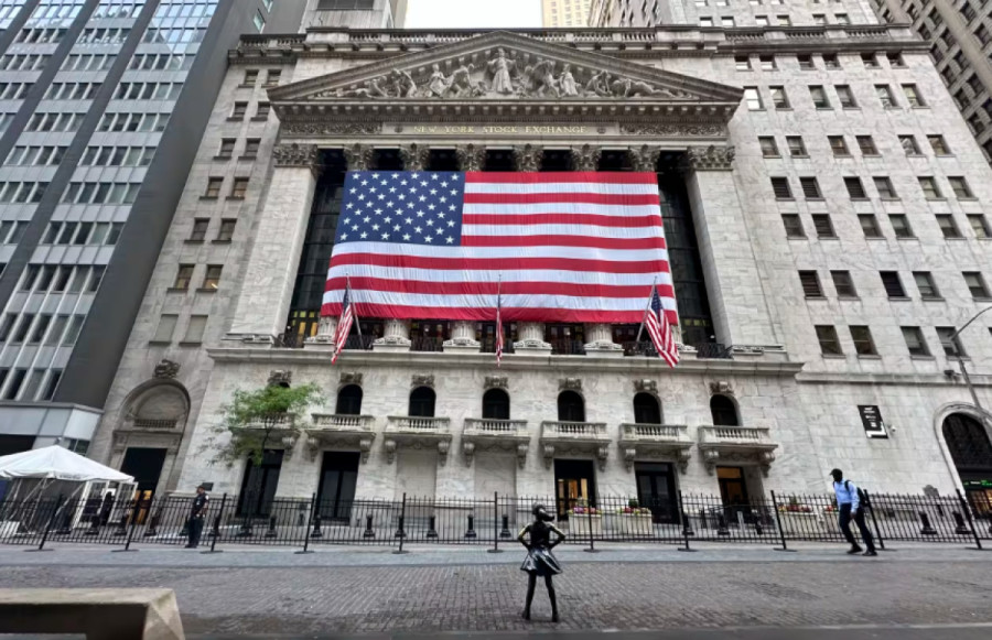 Wall Street: Mεικτά πρόσημα μετά τα ρεκόρ των Dow-S&amp;P 500