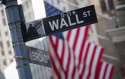 Απώλειες στη Wall Street στη «σκιά» πανδημίας και τραπεζών
