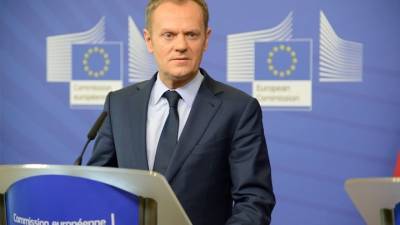 «Ευέλικτη» παράταση 12 μηνών για το Brexit σχεδιάζει ο Τουσκ