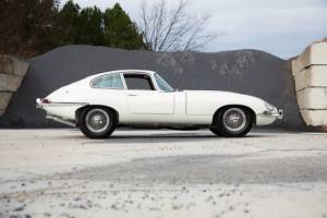 Μια καθαρόαιμη 1961 Jaguar E-Type Series 1 σε δημοπρασία