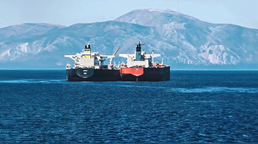 Μεταφορές ρωσικού πετρελαίου: Δύο μήνες ακόμα «κλειστός» ο Λακωνικός Κόλπος