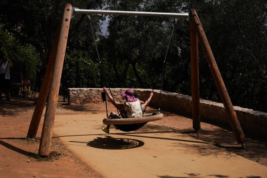 Νέα παιδική χαρά στο Πάρκο Ραγκαβά, με θέα την Ακρόπολη