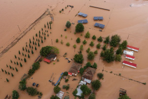 Κρατική Αρωγή: €82 εκατ. σε 13.480 επιχειρήσεις,αγρότες για τις πλημμύρες