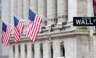 «Βούλιαξαν» οι δείκτες στη Wall Street