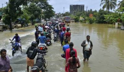 Ινδία: 324 οι νεκροί από τις πλημμύρες
