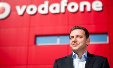 Vodafone: Προωθεί επενδύσεις 500 εκατ. ευρώ- «Αιχμές» για ΟΤΕ