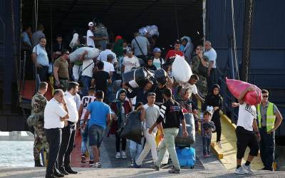 Τη Δευτέρα μεταφέρονται στην ενδοχώρα 700 αιτούντες άσυλο