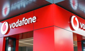 Vodafone: Δωρεάν λεπτά και GB στους πυρόπληκτους συνδρομητές της