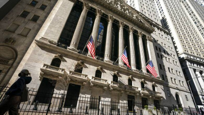 Η γεωπολιτική ανασφάλεια «κοκκινίζει» τη Wall Street