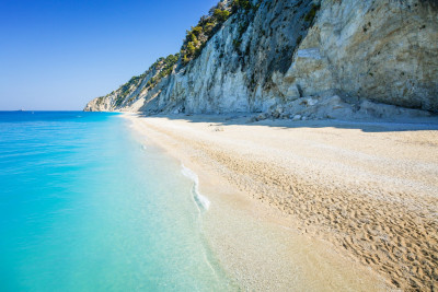 ΥΠΕΘΟ: Η μάχη της ελληνικής παραλίας